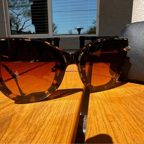 KREWE Women's Laveau Nylon Zulu 24k Sunglasses - Picture 2 of 5